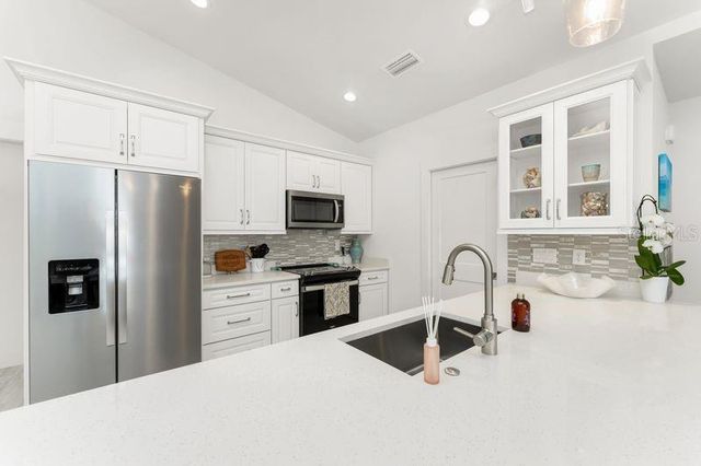 16211 CHAMBERLAIN BOULEVARD, Port Charlotte, FL 33954