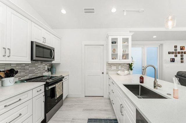 16211 CHAMBERLAIN BOULEVARD, Port Charlotte, FL 33954