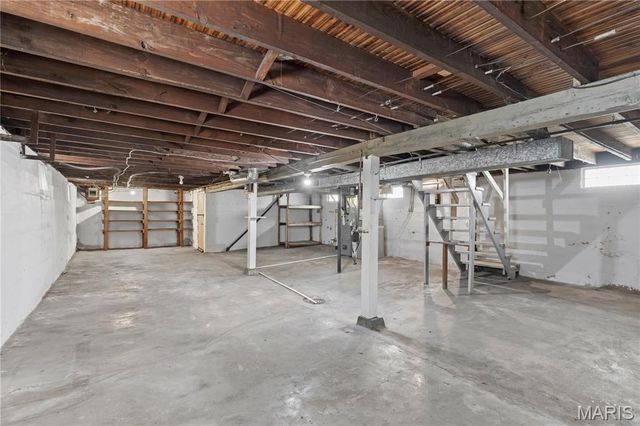 4421 Bingham Avenue, St Louis, MO 63116