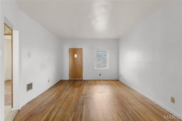 4421 Bingham Avenue, St Louis, MO 63116