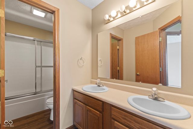 6110 E Aviator Court, Camby, IN 46113