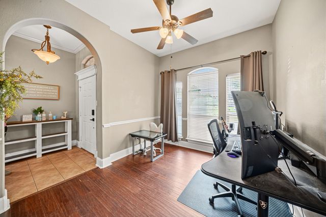 507 Sonny Avenue, Ennis, TX 75119