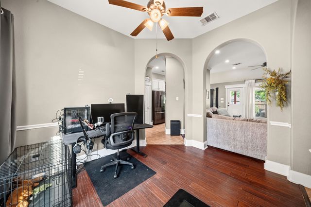 507 Sonny Avenue, Ennis, TX 75119