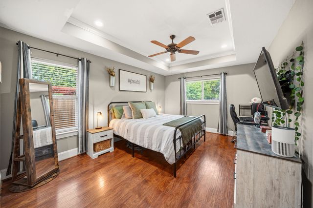 507 Sonny Avenue, Ennis, TX 75119