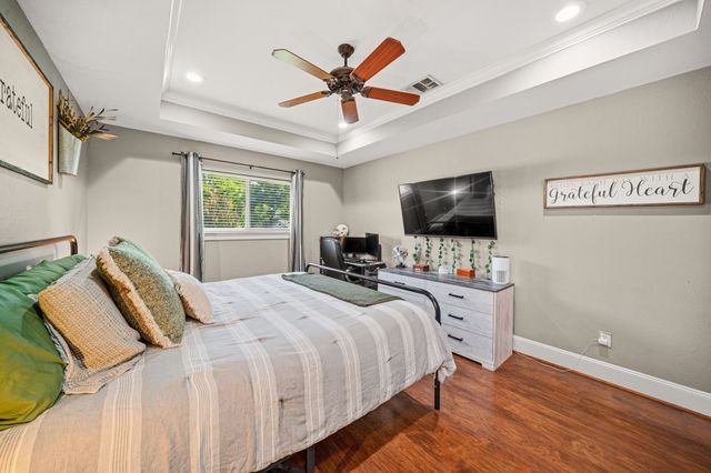 507 Sonny Avenue, Ennis, TX 75119