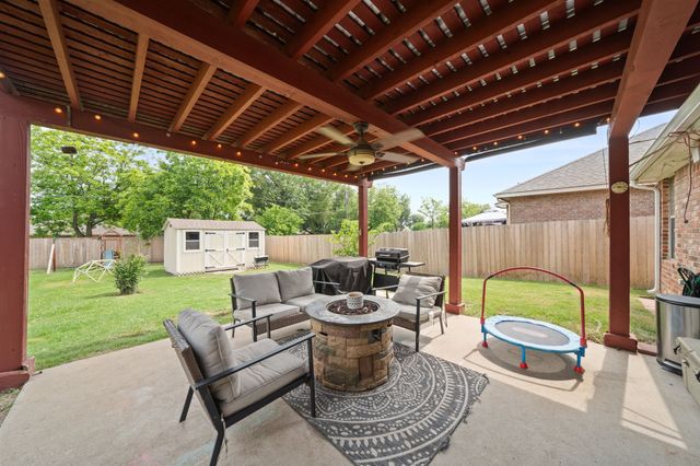 507 Sonny Avenue, Ennis, TX 75119