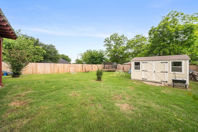 507 Sonny Avenue, Ennis, TX 75119