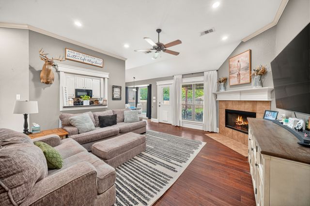 507 Sonny Avenue, Ennis, TX 75119