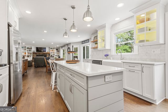 310 South Shore Drive, Newnan, GA 30263