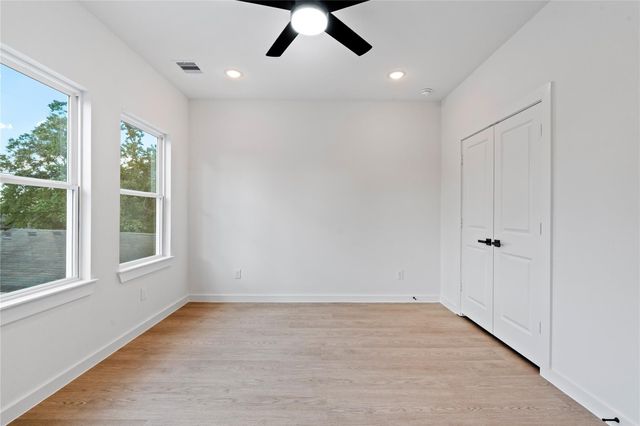 1033 North Lane, Houston, TX 77088