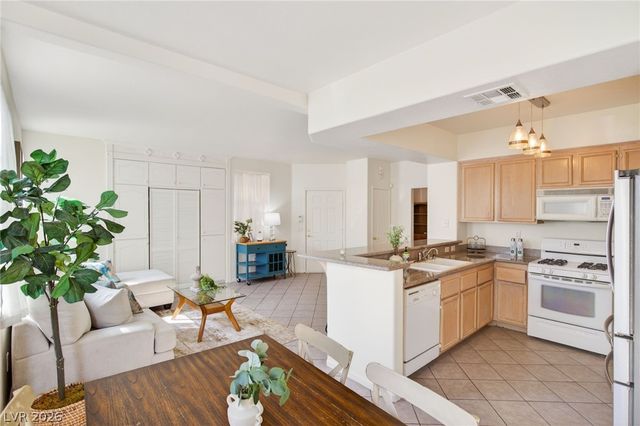 9901 Trailwood Drive 1088, Las Vegas, NV 89134