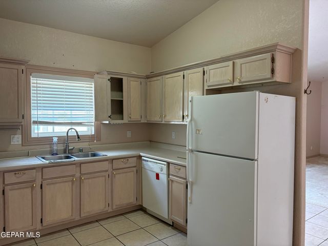 8400 MERCURY Street, El Paso, TX 79904