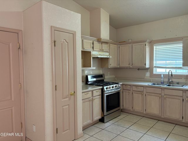 8400 MERCURY Street, El Paso, TX 79904