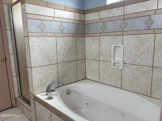 8400 MERCURY Street, El Paso, TX 79904