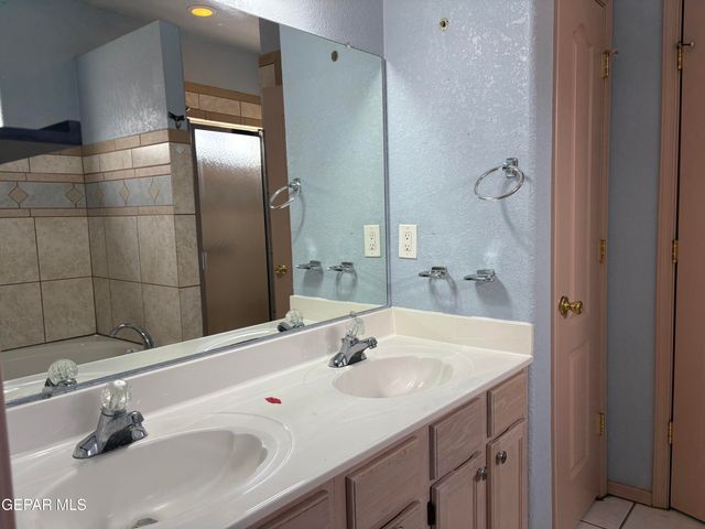 8400 MERCURY Street, El Paso, TX 79904