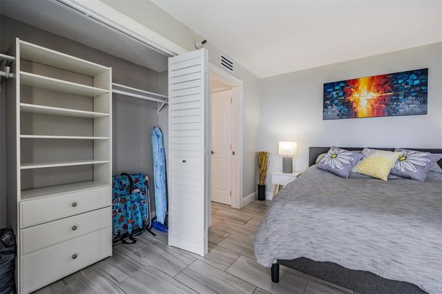 690 ISLAND WAY 607, Clearwater, FL 33767