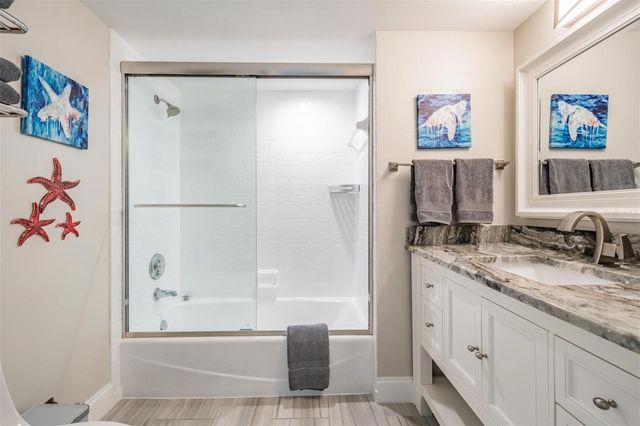 690 ISLAND WAY 607, Clearwater, FL 33767