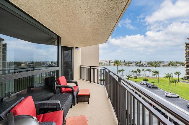 690 ISLAND WAY 607, Clearwater, FL 33767