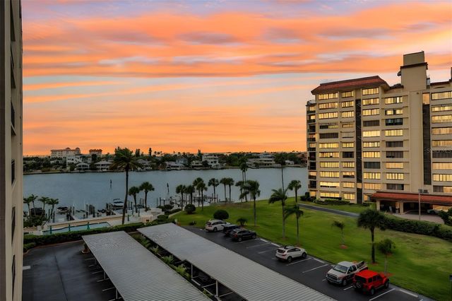 690 ISLAND WAY 607, Clearwater, FL 33767