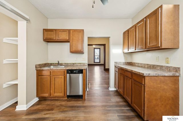 2305 S Street, Lincoln, NE 68503
