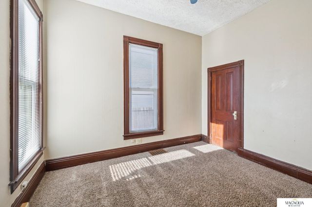 2305 S Street, Lincoln, NE 68503