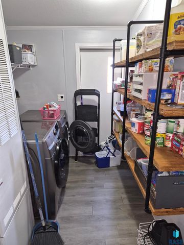 1801 E Sage Pl Place, Sioux Falls, SD 57103