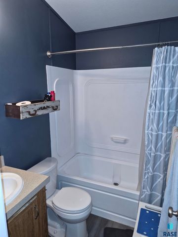 1801 E Sage Pl Place, Sioux Falls, SD 57103