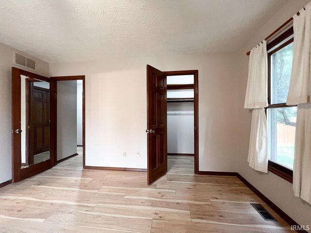 1633 S Greenfield Court, Bloomington, IN 47401