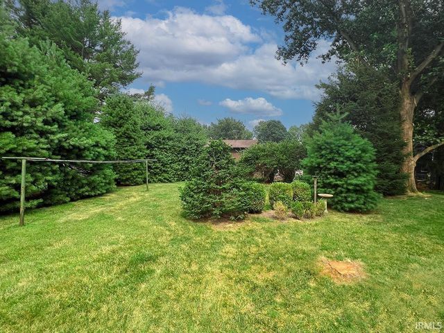 1633 S Greenfield Court, Bloomington, IN 47401