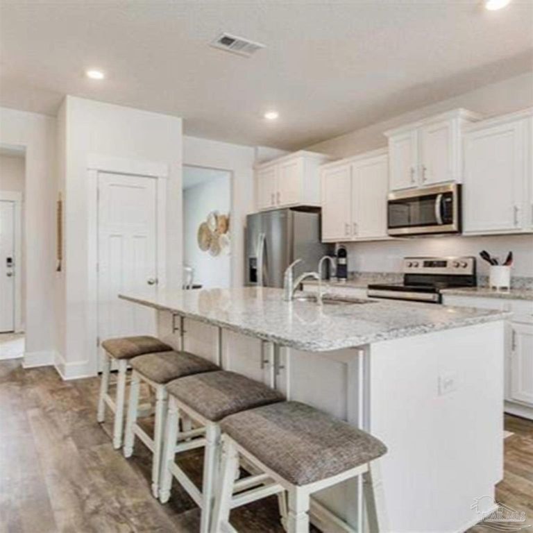 14330 Gardenglen Dr, Pensacola, FL 32507