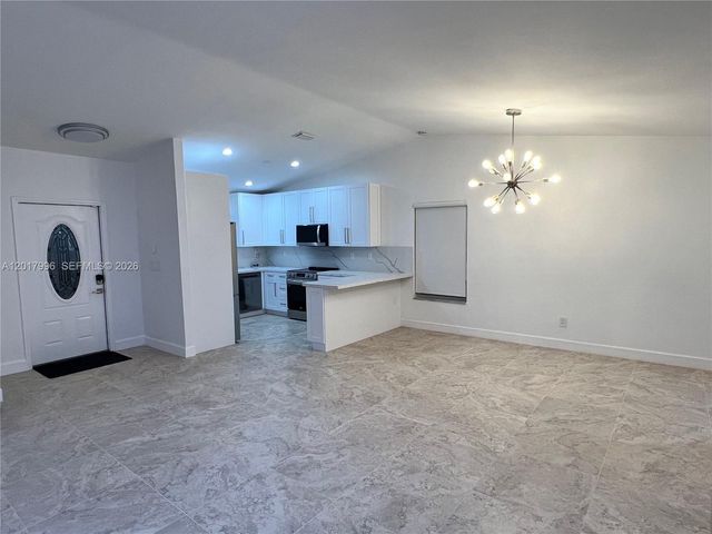 27728 SW 132nd Ct, Homestead, FL 33032