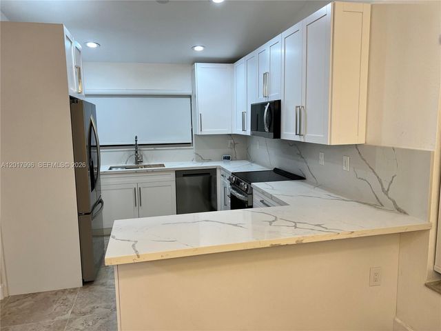 27728 SW 132nd Ct, Homestead, FL 33032