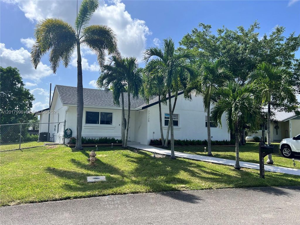 27728 SW 132nd Ct, Homestead, FL 33032