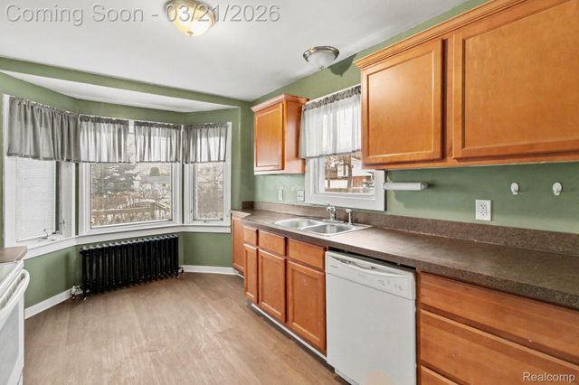 20190 Northline Road, Taylor, MI 48180