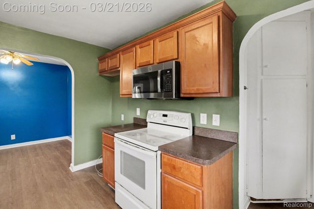 20190 Northline Road, Taylor, MI 48180