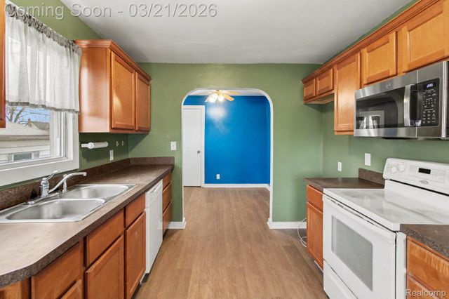 20190 Northline Road, Taylor, MI 48180