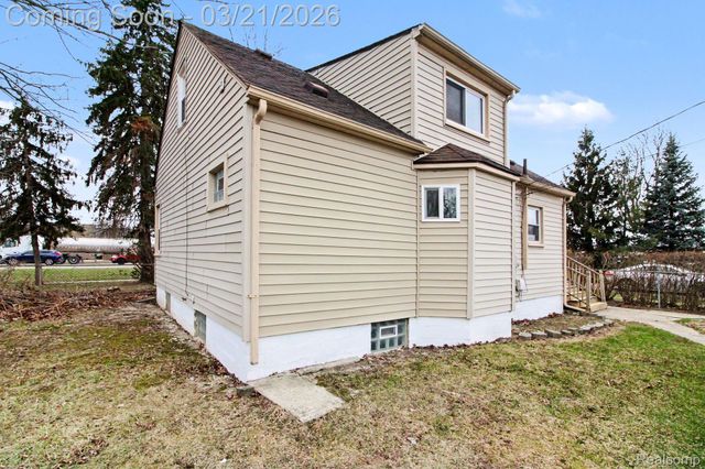 20190 Northline Road, Taylor, MI 48180