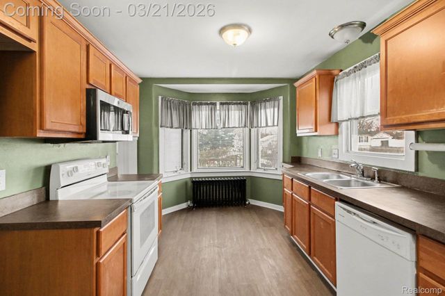 20190 Northline Road, Taylor, MI 48180