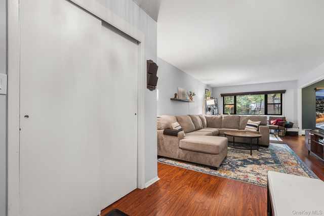 2241 Palmer Avenue 3E, New Rochelle, NY 10801