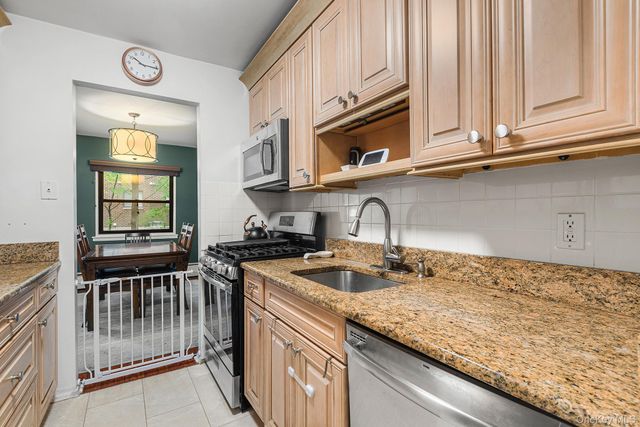 2241 Palmer Avenue 3E, New Rochelle, NY 10801