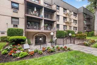 2241 Palmer Avenue 3E, New Rochelle, NY 10801