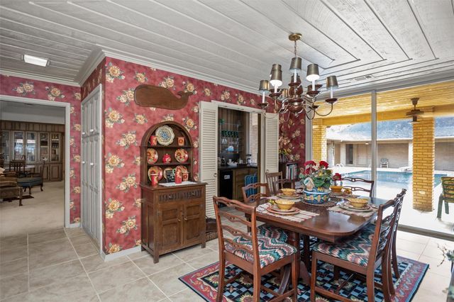 909 E Mimosa Lane, Crockett, TX 75835