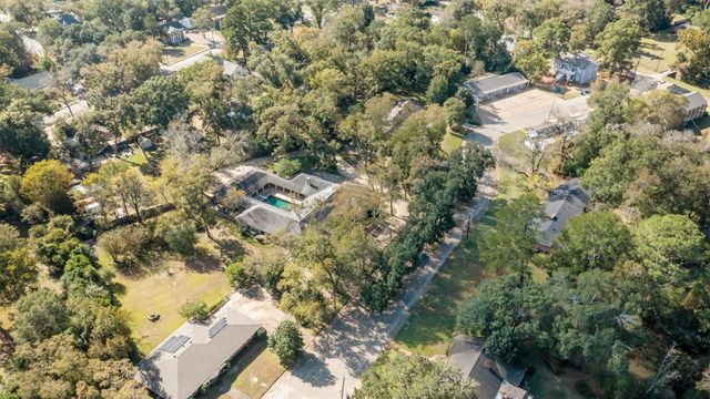 909 E Mimosa Lane, Crockett, TX 75835