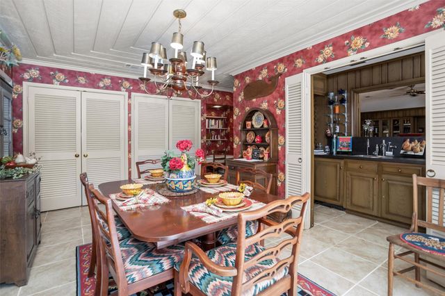 909 E Mimosa Lane, Crockett, TX 75835