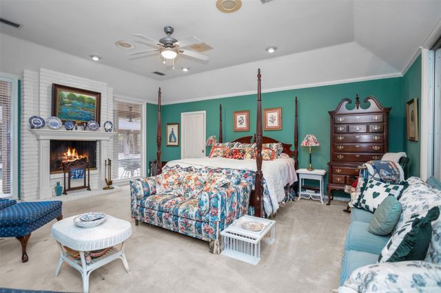 909 E Mimosa Lane, Crockett, TX 75835