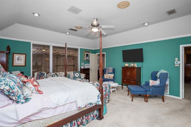 909 E Mimosa Lane, Crockett, TX 75835