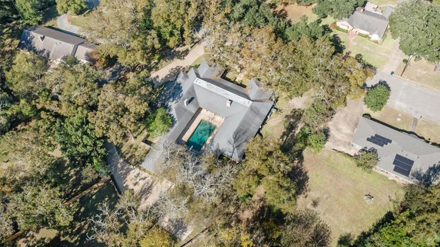 909 E Mimosa Lane, Crockett, TX 75835