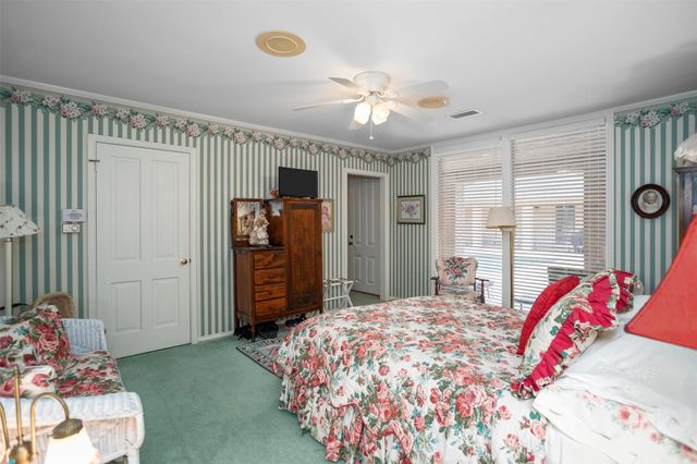 909 E Mimosa Lane, Crockett, TX 75835