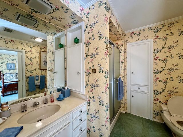 909 E Mimosa Lane, Crockett, TX 75835