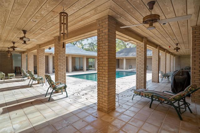 909 E Mimosa Lane, Crockett, TX 75835